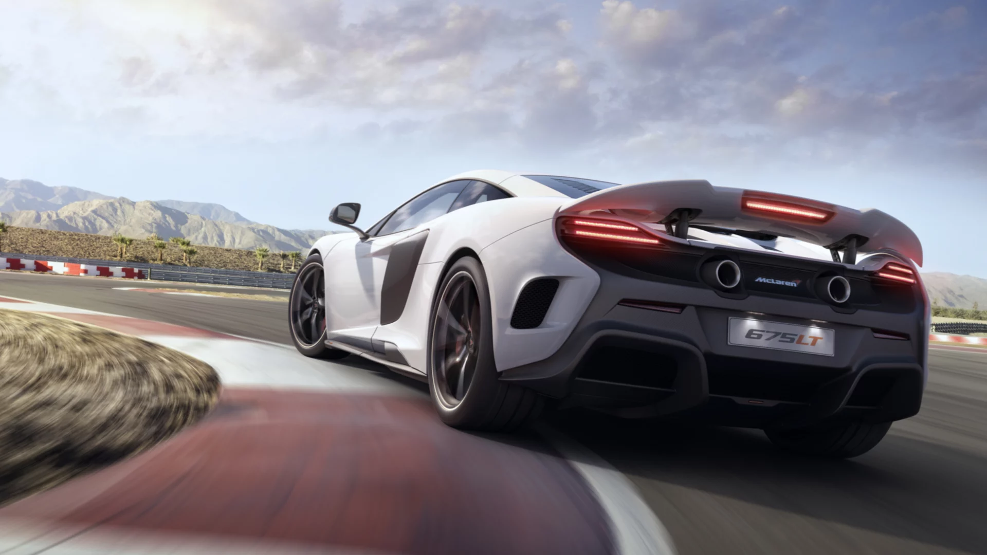 MCLAREN 675LT - Crypto Trade Cars