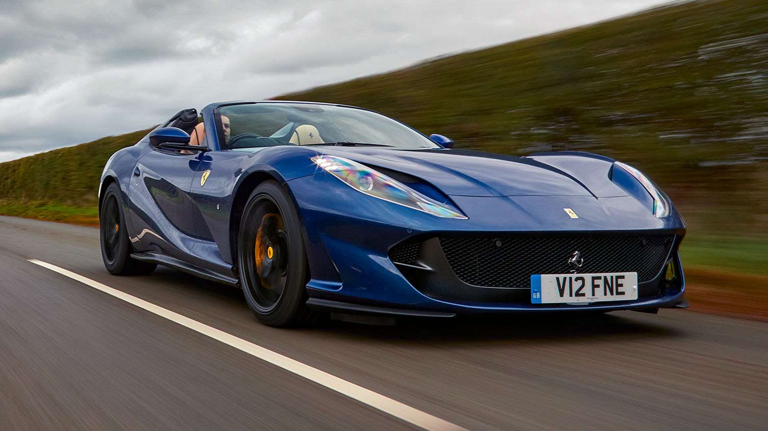 FERRARI 812 GTS - Crypto Trade Cars